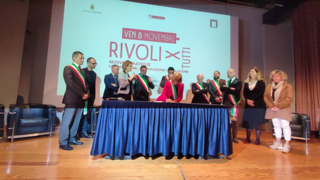 la firma del manifesto della cultura accessibile a tutti al castello di rivoli